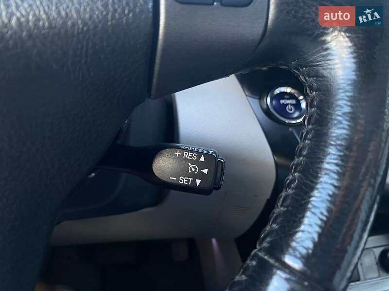 Внедорожник / Кроссовер Toyota RAV4 EV 2012 в Киеве