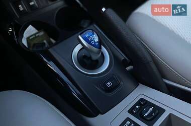 Внедорожник / Кроссовер Toyota RAV4 EV 2012 в 