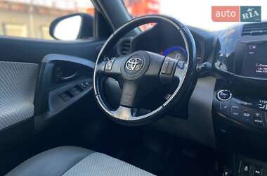 Внедорожник / Кроссовер Toyota RAV4 EV 2012 в 