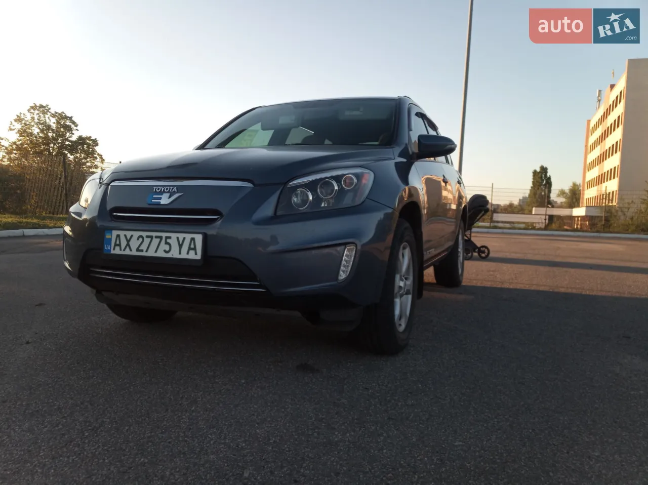 2014 Toyota RAV 4 - мініатюра 12