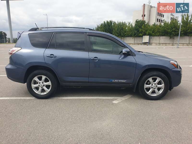 Внедорожник / Кроссовер Toyota RAV4 EV 2013 в Харькове фото 6 Внедорожник / Кроссовер Toyota RAV4 EV 2013 в Харькове