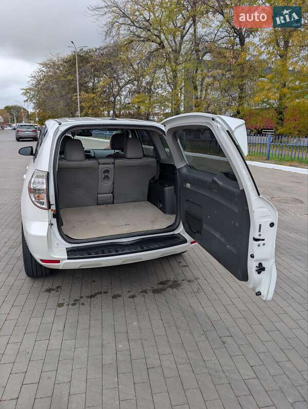 Внедорожник / Кроссовер Toyota RAV4 EV 2014 в Одессе фото 8 Внедорожник / Кроссовер Toyota RAV4 EV 2014 в Одессе