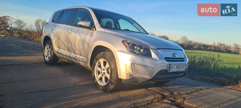 Позашляховик / Кросовер Toyota RAV4 EV 2014 в Нововолинську фото 22 Позашляховик / Кросовер Toyota RAV4 EV 2014 в Нововолинську