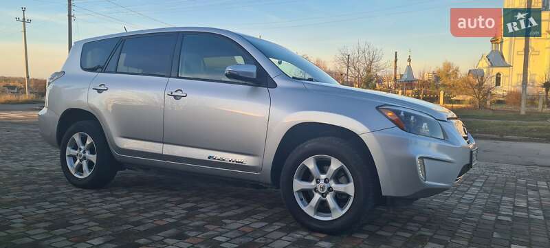 Позашляховик / Кросовер Toyota RAV4 EV 2014 в Нововолинську фото 39 Позашляховик / Кросовер Toyota RAV4 EV 2014 в Нововолинську