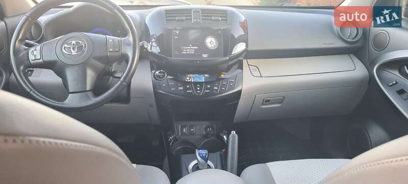Позашляховик / Кросовер Toyota RAV4 EV 2014 в Нововолинську фото 44 Позашляховик / Кросовер Toyota RAV4 EV 2014 в Нововолинську