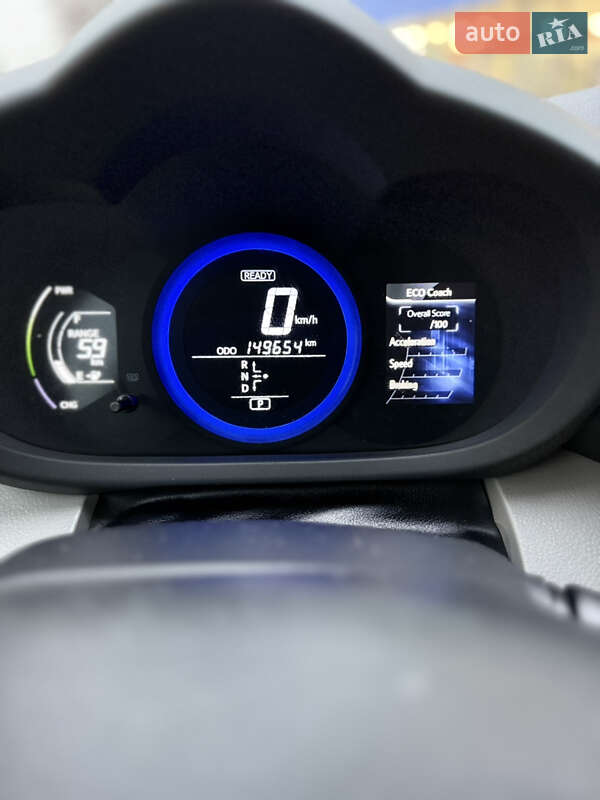 Внедорожник / Кроссовер Toyota RAV4 EV 2013 в Могилев-Подольске