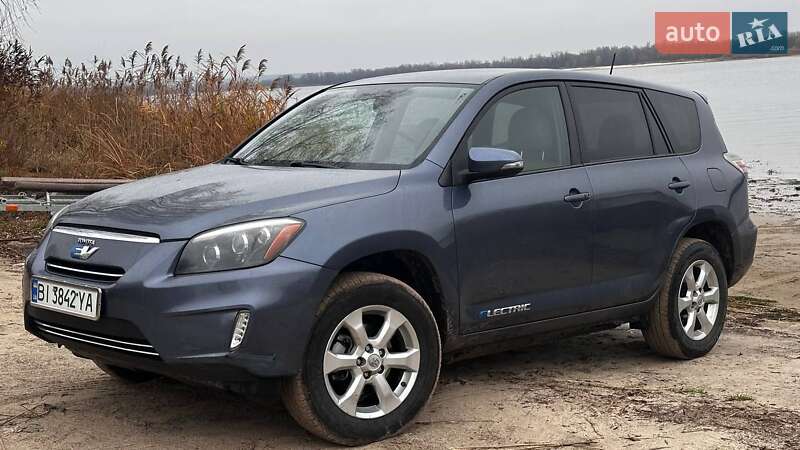 Внедорожник / Кроссовер Toyota RAV4 EV 2013 в Кременчуге фото 5 Внедорожник / Кроссовер Toyota RAV4 EV 2013 в Кременчуге