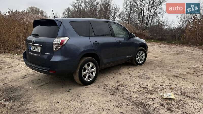 Внедорожник / Кроссовер Toyota RAV4 EV 2013 в Кременчуге фото 3 Внедорожник / Кроссовер Toyota RAV4 EV 2013 в Кременчуге