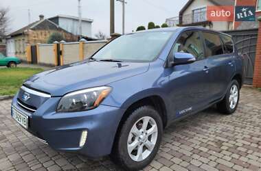 Внедорожник / Кроссовер Toyota RAV4 EV 2014 в Черкассах