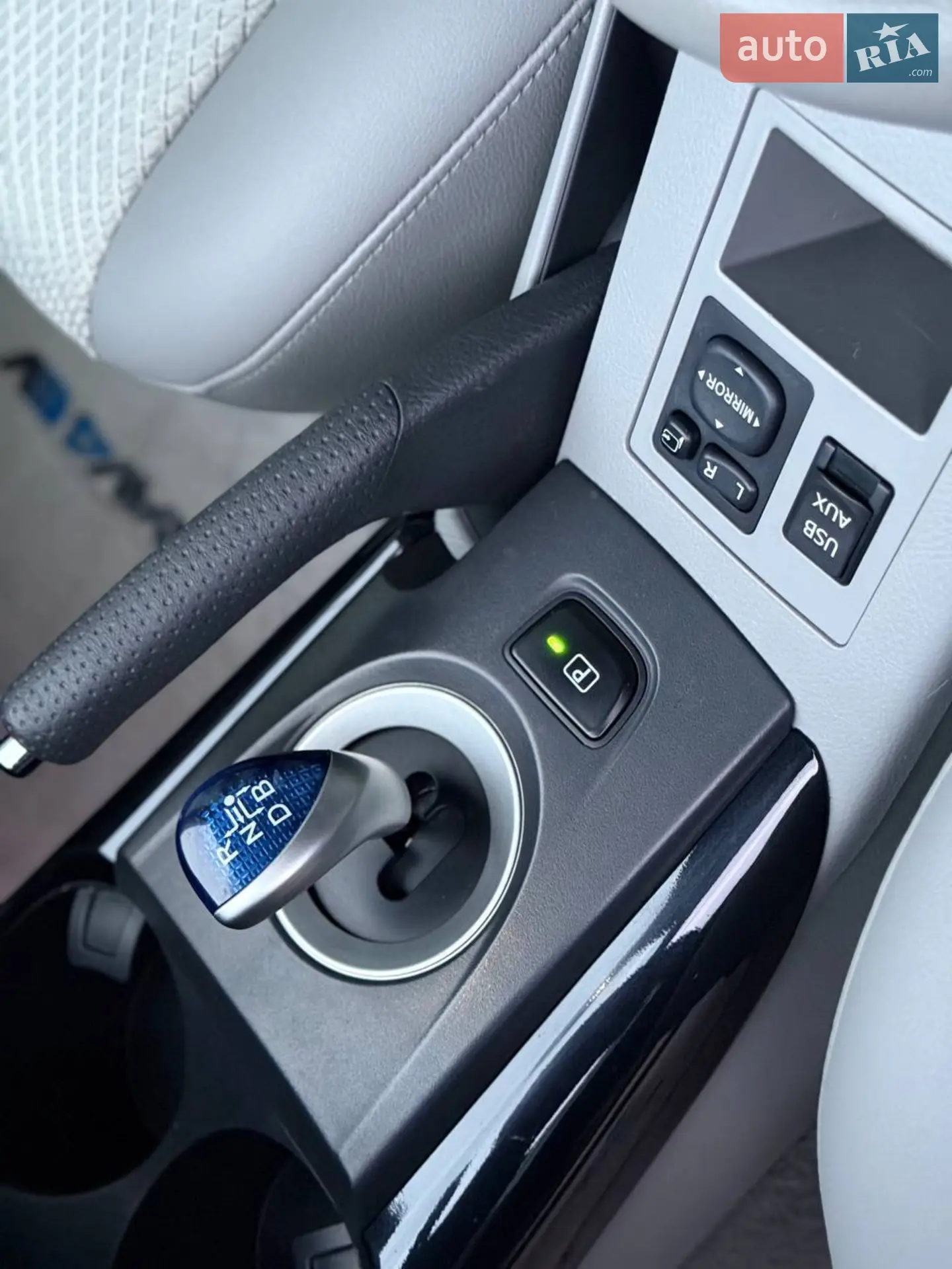 2014 Toyota RAV 4 - мініатюра 17