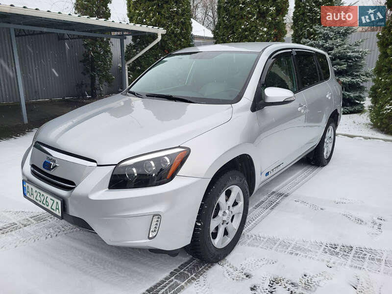 Toyota RAV4 EV 2014