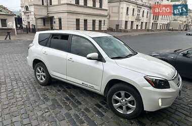 Внедорожник / Кроссовер Toyota RAV4 EV 2012 в Черновцах