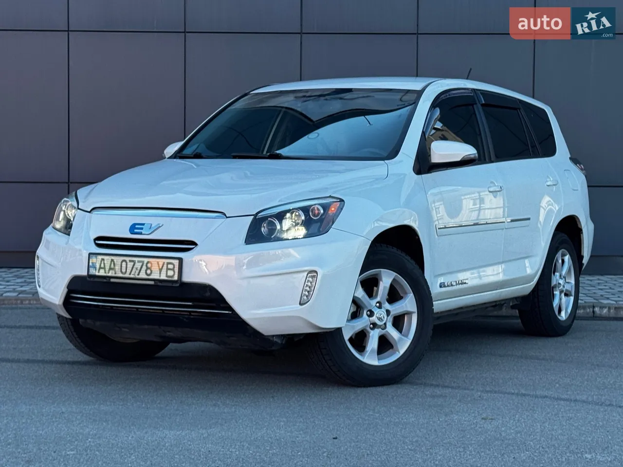 2013 Toyota RAV 4 - мініатюра 16