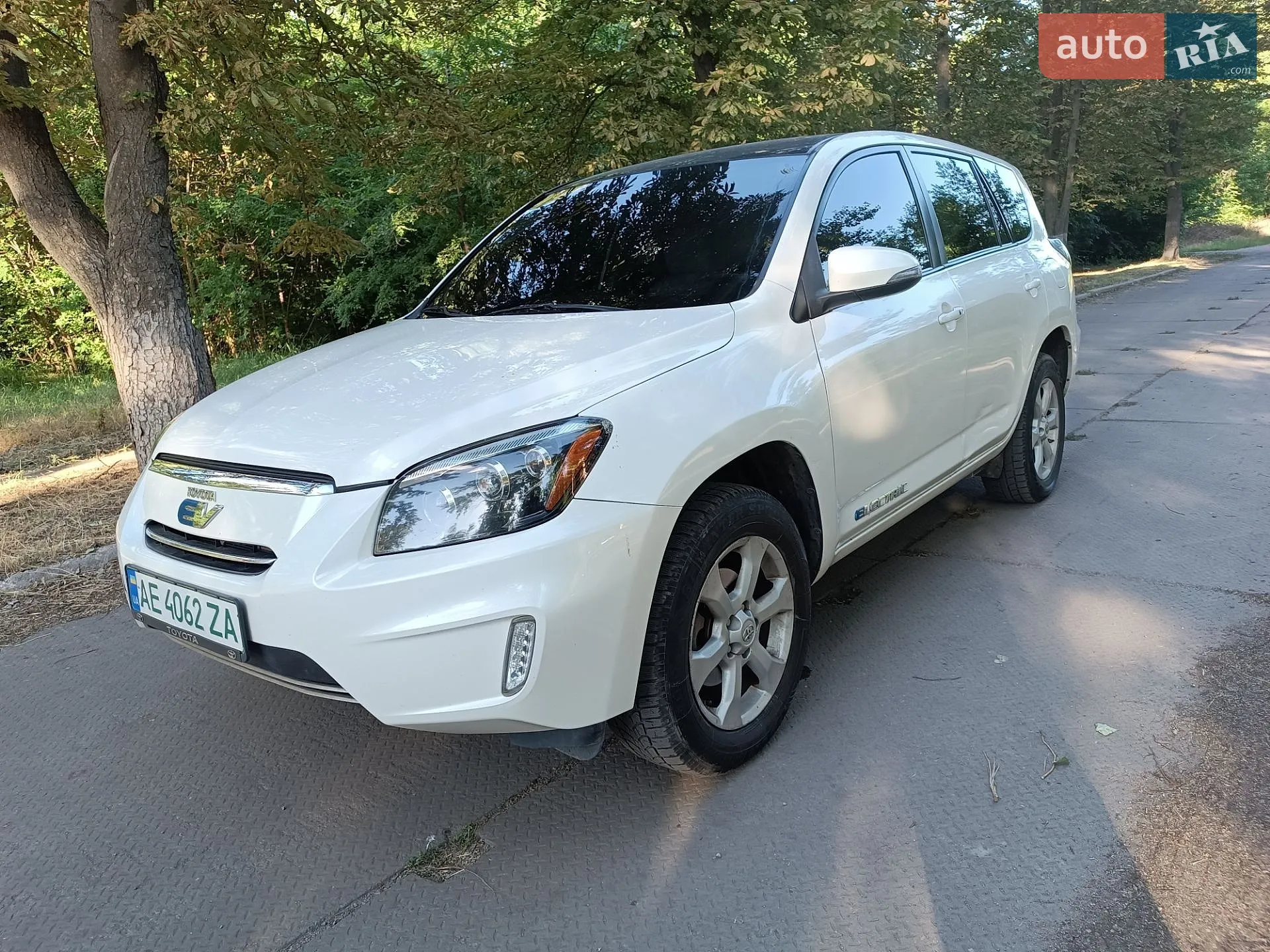 2014 Toyota RAV 4 - фото 1