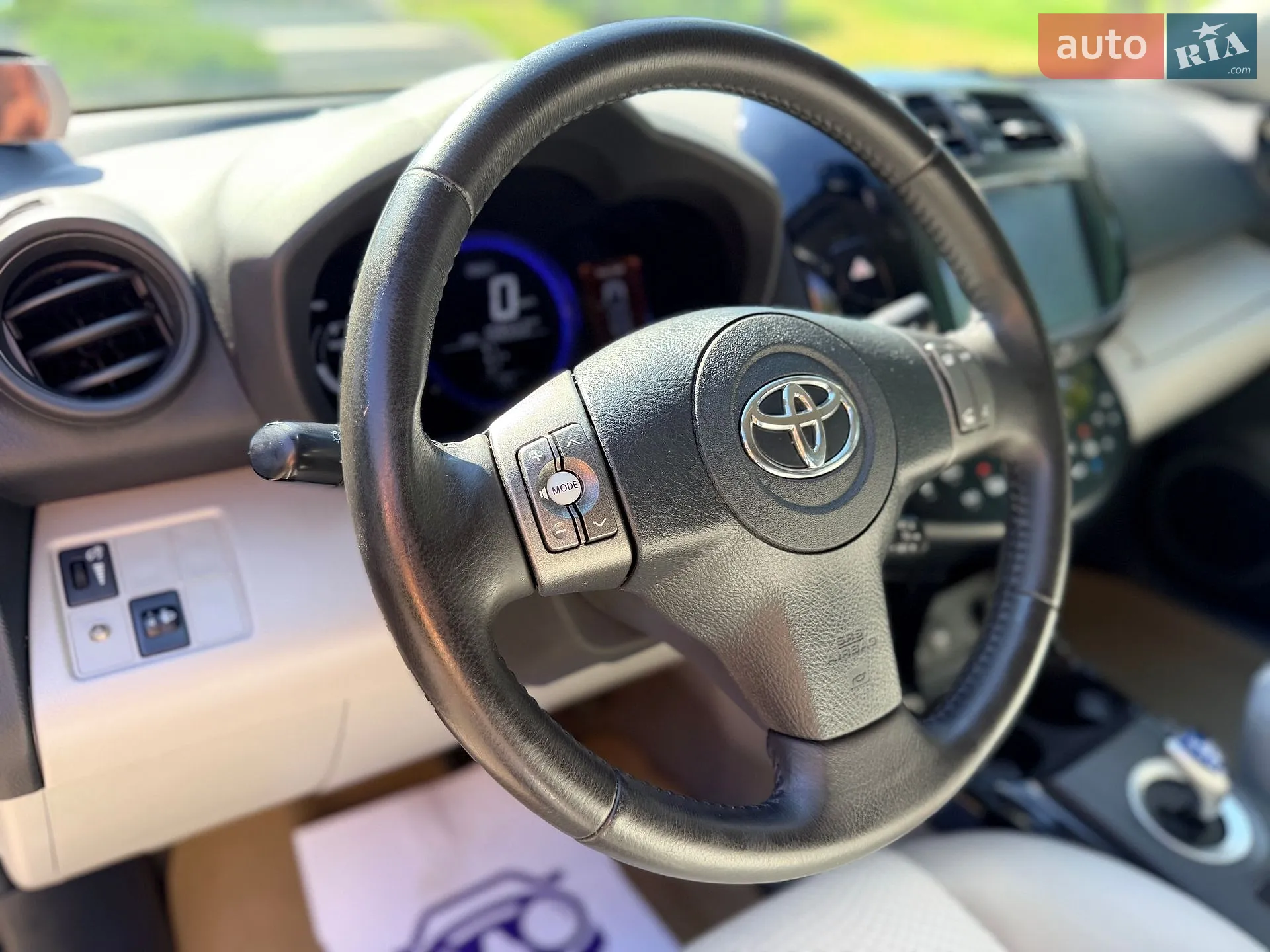 2014 Toyota RAV 4 - мініатюра 16