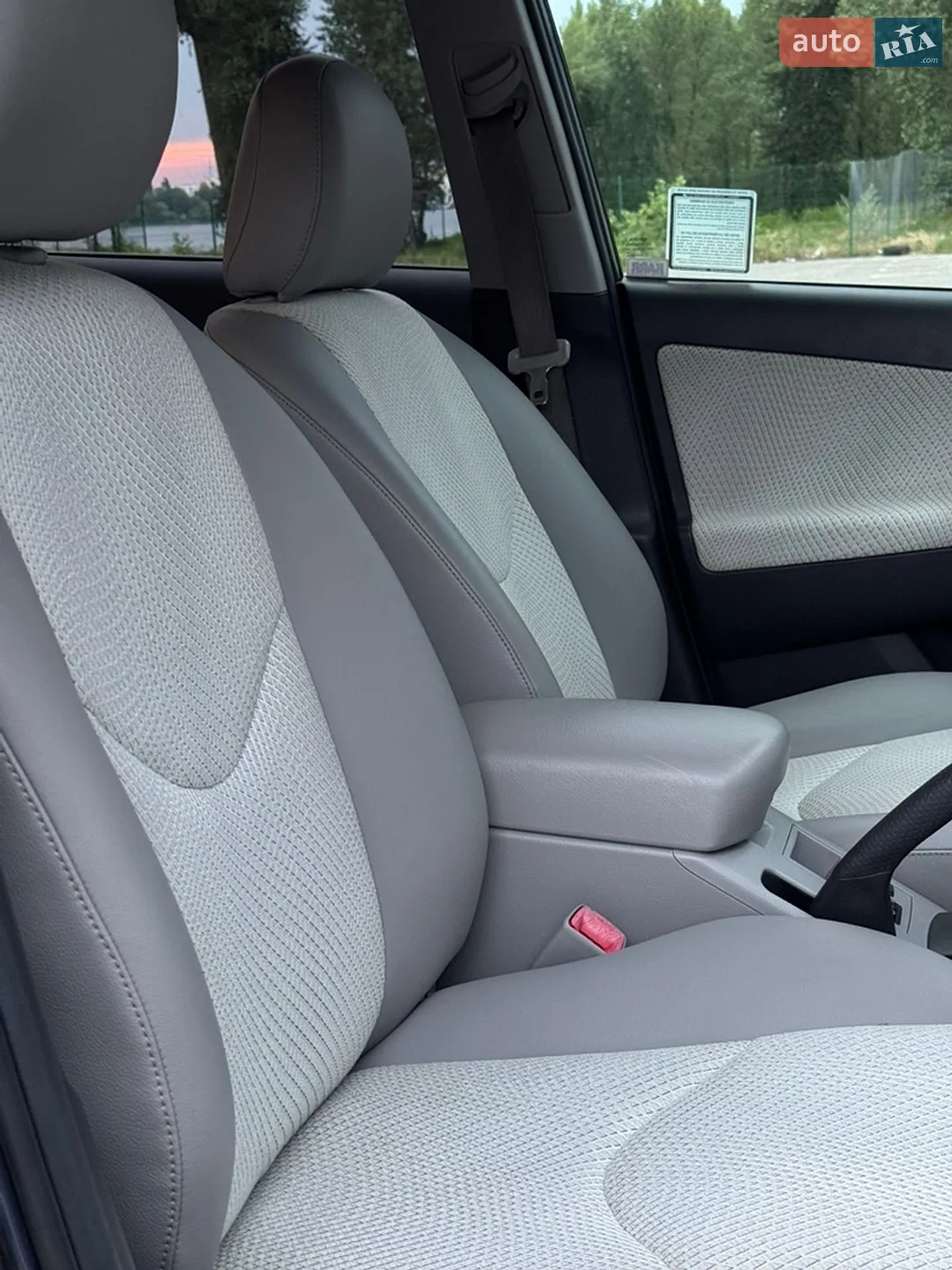 2014 Toyota RAV 4 - мініатюра 27