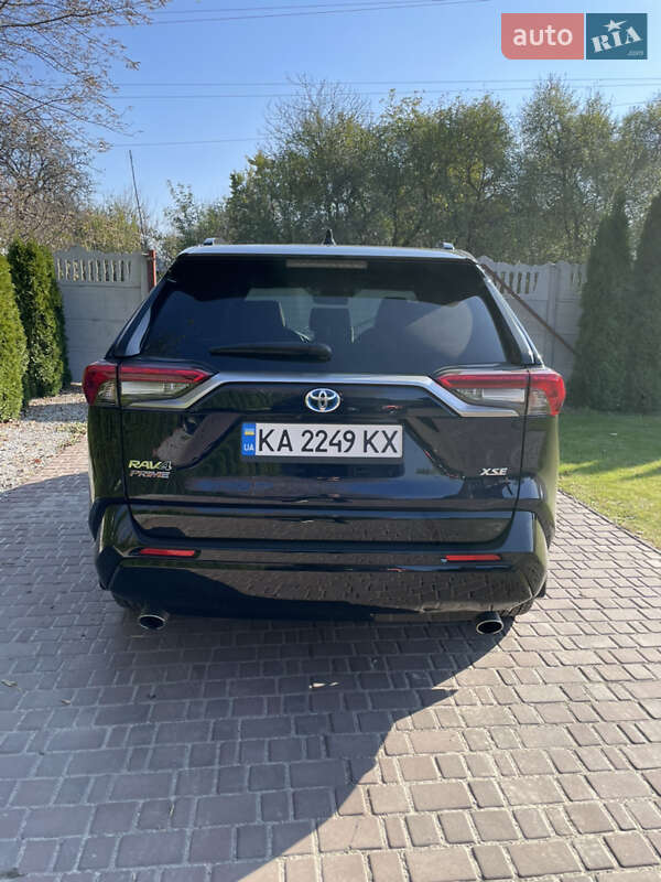 Внедорожник / Кроссовер Toyota RAV4 PHEV 2022 в Киеве
