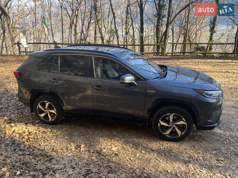 Внедорожник / Кроссовер Toyota RAV4 PHEV 2021 в Киеве