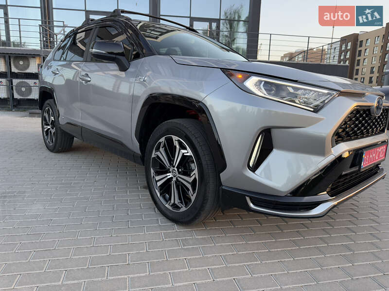 Внедорожник / Кроссовер Toyota RAV4 PHEV 2020 в Ровно