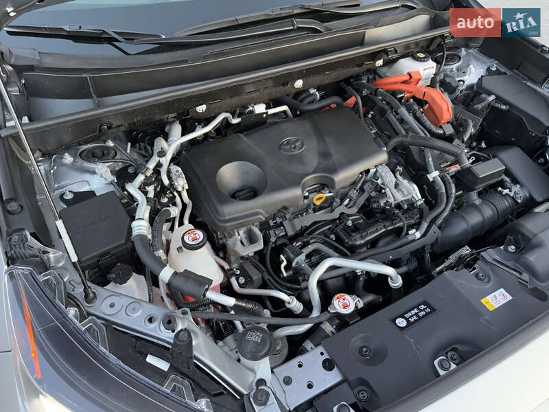 Внедорожник / Кроссовер Toyota RAV4 PHEV 2020 в Ровно