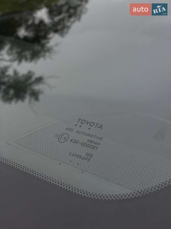 Позашляховик / Кросовер Toyota RAV4 PHEV 2016 в Києві фото 10 Позашляховик / Кросовер Toyota RAV4 PHEV 2016 в Києві