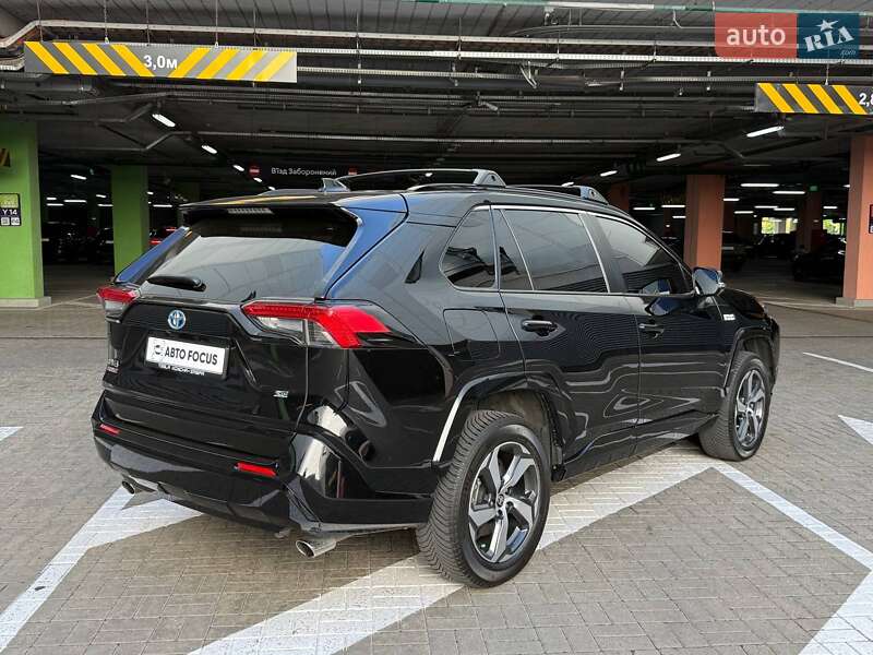 Позашляховик / Кросовер Toyota RAV4 PHEV 2021 в Києві