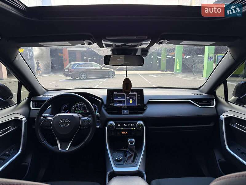 Позашляховик / Кросовер Toyota RAV4 PHEV 2021 в Києві