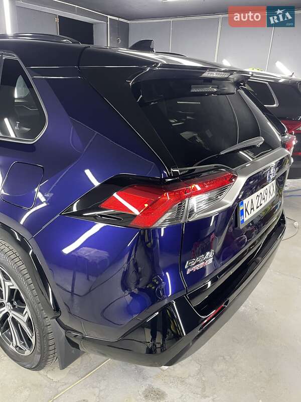 Позашляховик / Кросовер Toyota RAV4 PHEV 2022 в Києві