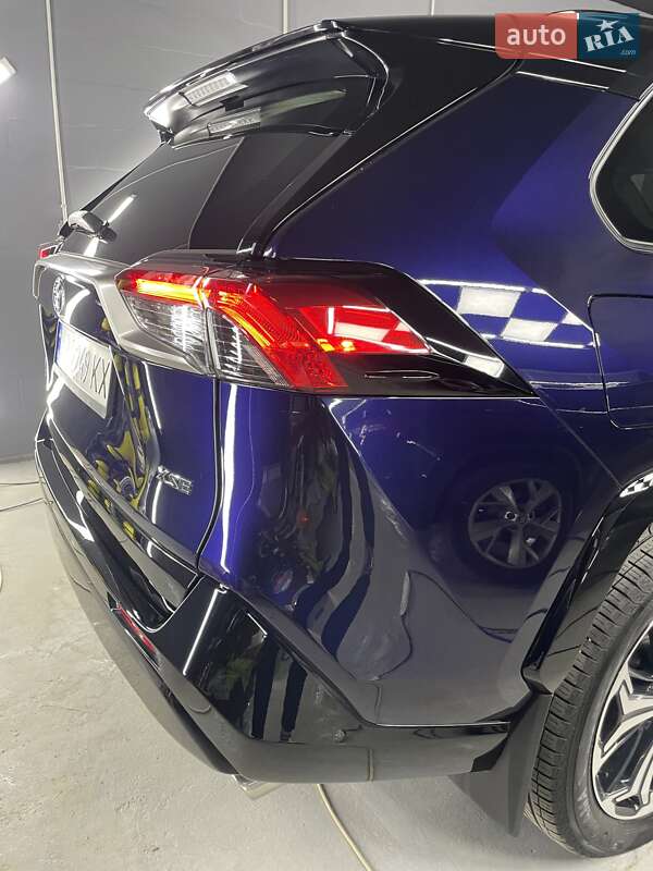 Позашляховик / Кросовер Toyota RAV4 PHEV 2022 в Києві