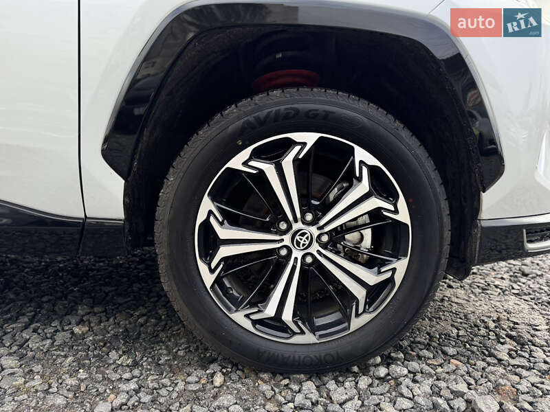 Внедорожник / Кроссовер Toyota RAV4 PHEV 2025 в Бердичеве