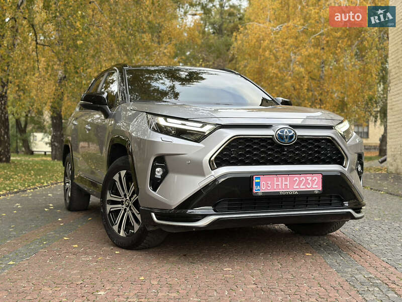 Позашляховик / Кросовер Toyota RAV4 PHEV 2023 в Києві фото 11 Позашляховик / Кросовер Toyota RAV4 PHEV 2023 в Києві