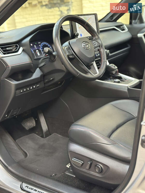 Позашляховик / Кросовер Toyota RAV4 PHEV 2023 в Києві фото 30 Позашляховик / Кросовер Toyota RAV4 PHEV 2023 в Києві