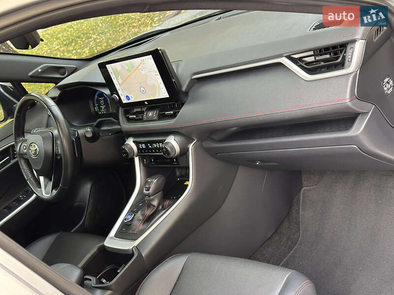 Позашляховик / Кросовер Toyota RAV4 PHEV 2023 в Києві фото 49 Позашляховик / Кросовер Toyota RAV4 PHEV 2023 в Києві