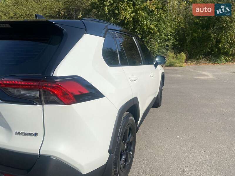 Внедорожник / Кроссовер Toyota RAV4 PHEV 2019 в Харькове фото 3 Внедорожник / Кроссовер Toyota RAV4 PHEV 2019 в Харькове