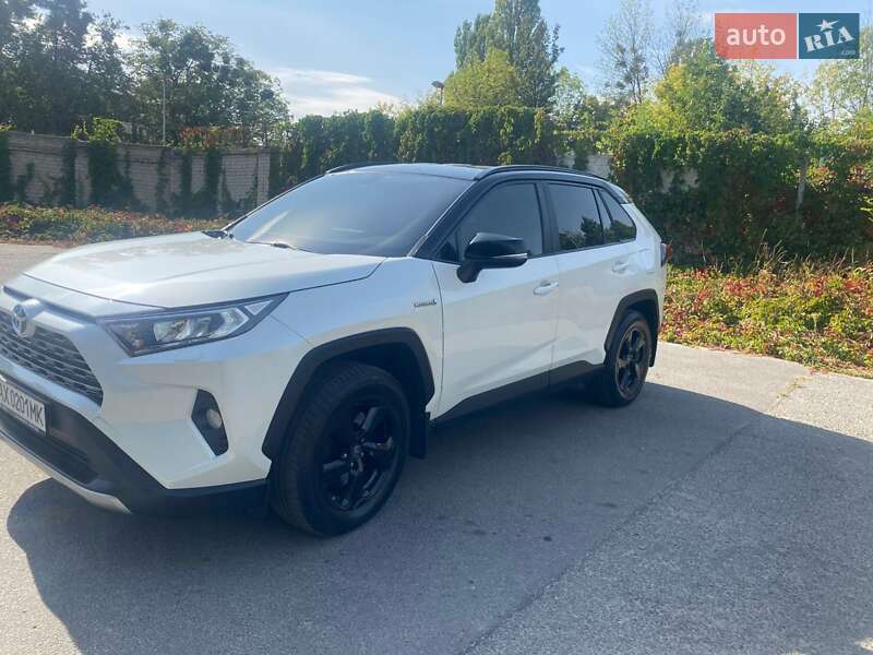 Внедорожник / Кроссовер Toyota RAV4 PHEV 2019 в Харькове фото 8 Внедорожник / Кроссовер Toyota RAV4 PHEV 2019 в Харькове