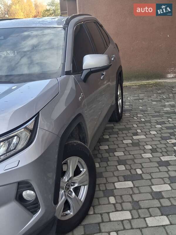 Позашляховик / Кросовер Toyota RAV4 PHEV 2021 в Хмельницькому фото 6 Позашляховик / Кросовер Toyota RAV4 PHEV 2021 в Хмельницькому