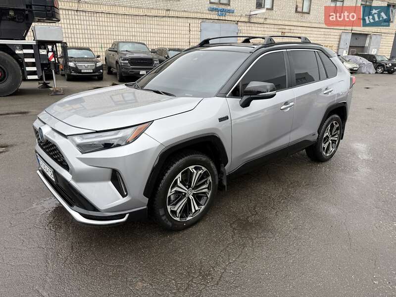 Позашляховик / Кросовер Toyota RAV4 PHEV 2024 в Києві