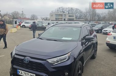 Позашляховик / Кросовер Toyota RAV4 PHEV 2021 в Києві