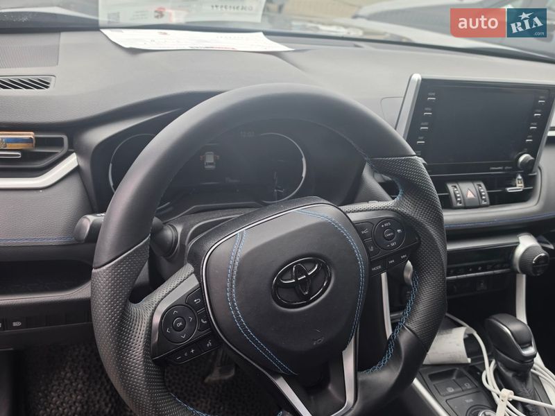 Внедорожник / Кроссовер Toyota RAV4 PHEV 2021 в Киеве