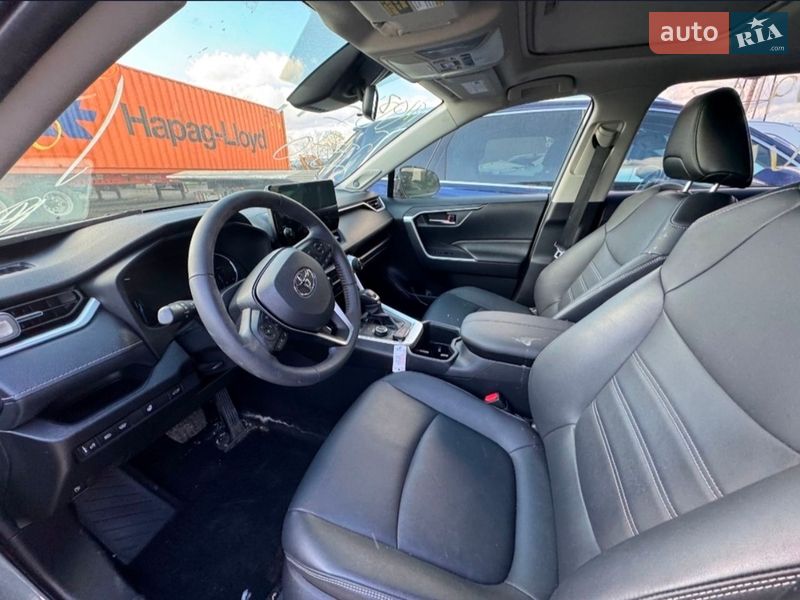 Внедорожник / Кроссовер Toyota RAV4 PHEV 2023 в Ивано-Франковске фото 9 Внедорожник / Кроссовер Toyota RAV4 PHEV 2023 в Ивано-Франковске
