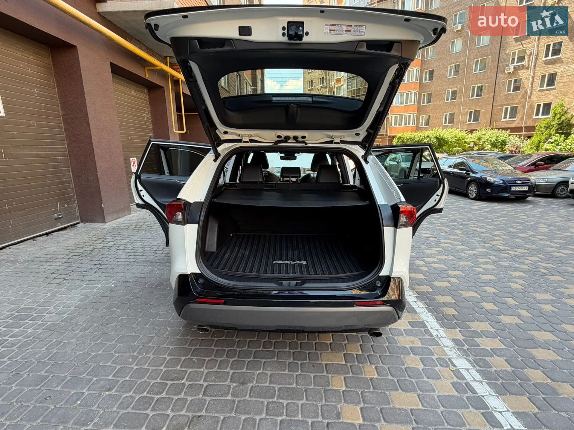2021 Toyota RAV 4 - мініатюра 26
