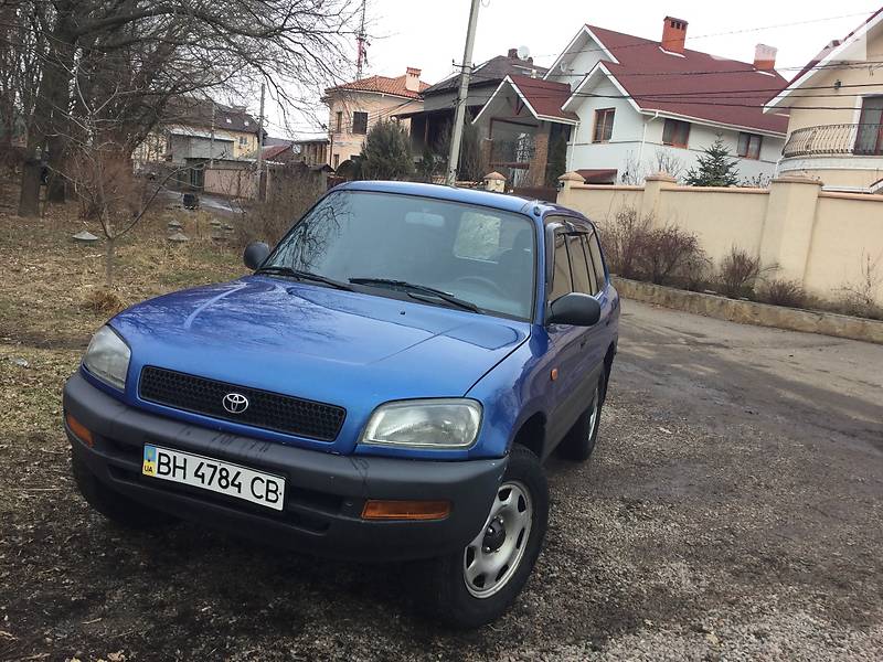 Внедорожник / Кроссовер Toyota RAV4 1997 в Одессе