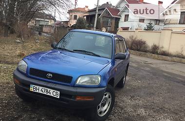 Внедорожник / Кроссовер Toyota RAV4 1997 в Одессе