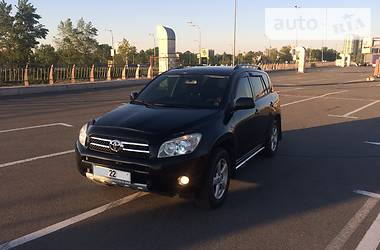 Внедорожник / Кроссовер Toyota RAV4 2006 в Киеве