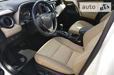 Toyota RAV4 2015