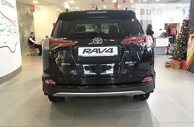 Внедорожник / Кроссовер Toyota RAV4 2017 в Киеве