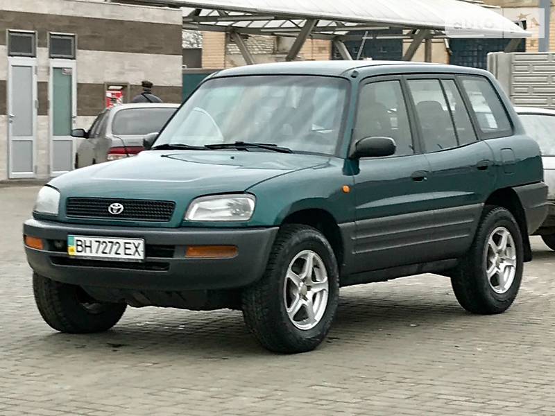 Позашляховик / Кросовер Toyota RAV4 1998 в Одесі