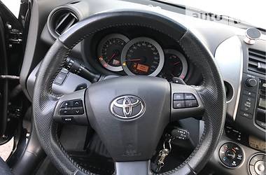 Внедорожник / Кроссовер Toyota RAV4 2011 в Луцке