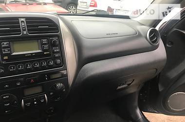 Внедорожник / Кроссовер Toyota RAV4 2004 в Одессе