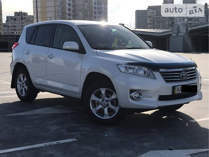 Внедорожник / Кроссовер Toyota RAV4 2013 в Киеве